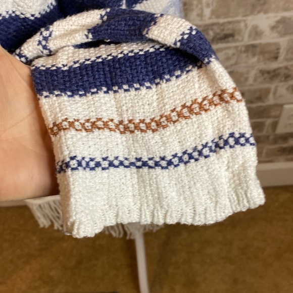 Nic + Zoe open front cardigan. Size L. Blue,white SW pattern. Fringe. 3/4 sleeve - Picture 6 of 13